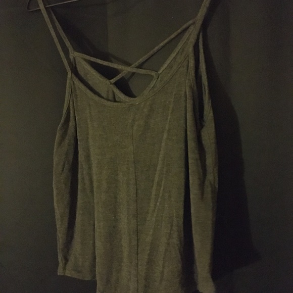 Mendocino Criss-Cross Knotted Crop Tank (Grey) - Picture 3 of 3